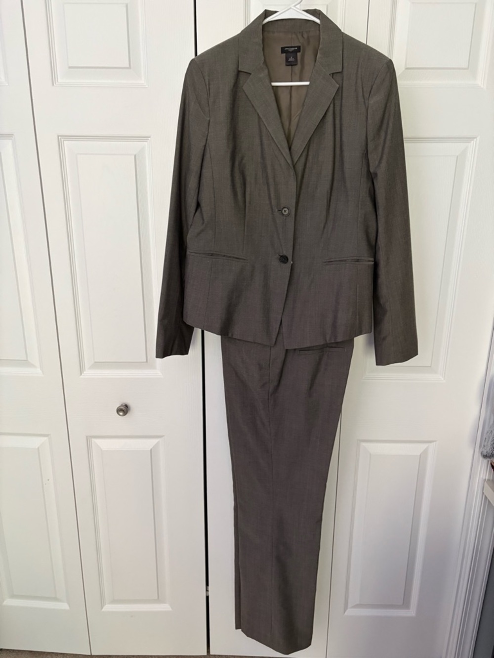 Ann Taylor Grey  women’s Two-Piece Suit